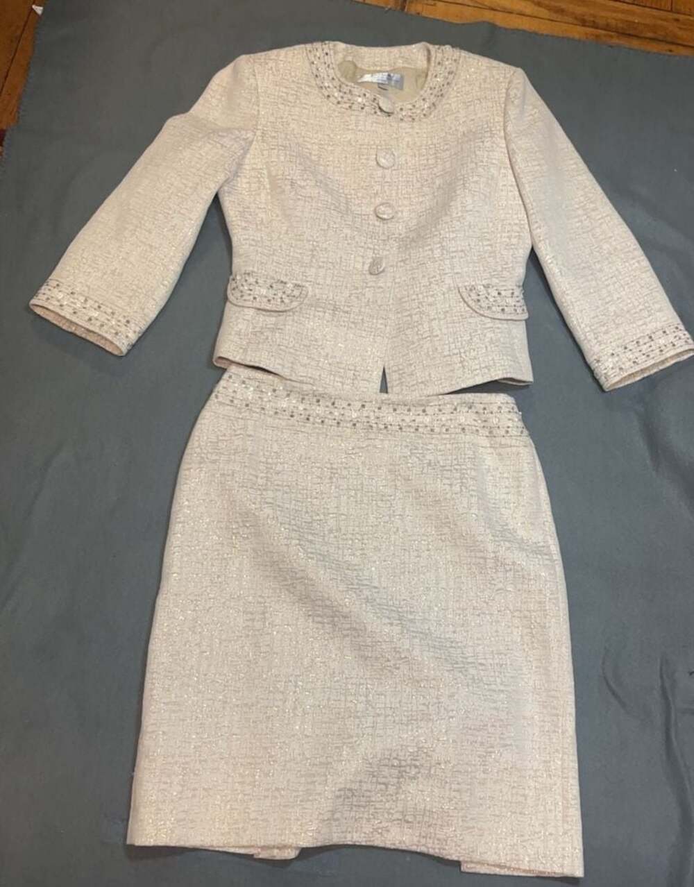 Tahari Arthur S. Levine Petite 6P Metallic Tweed Skirt Suit Set - Picture 2 of 16